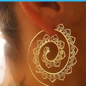 LARGE super cute earrings!